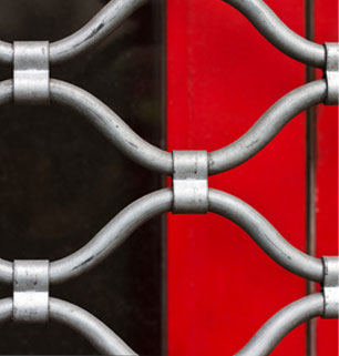 Rideaux et grilles métalliques